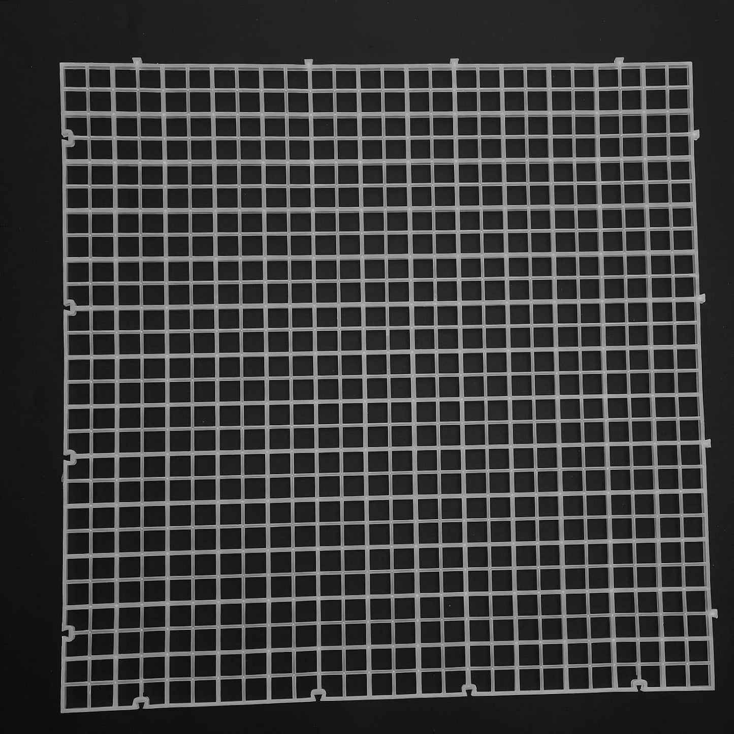 6Pcs Aquarium Fish Divider Isolation Board Bottom Filter Grid Plate Dividers Crate Cutting Splicing for Mixed Breeding(White)